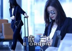 怎么選女士職業(yè)裝定做設(shè)計(jì)人員要注意