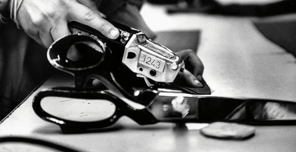 男士定制西裝攻略和面料選擇要點(diǎn)